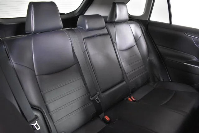 Used 2021 Black Toyota XLE Premium image 20