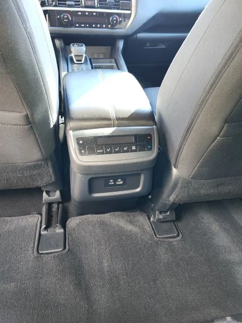 2025 Nissan Pathfinder SV - Photo 34