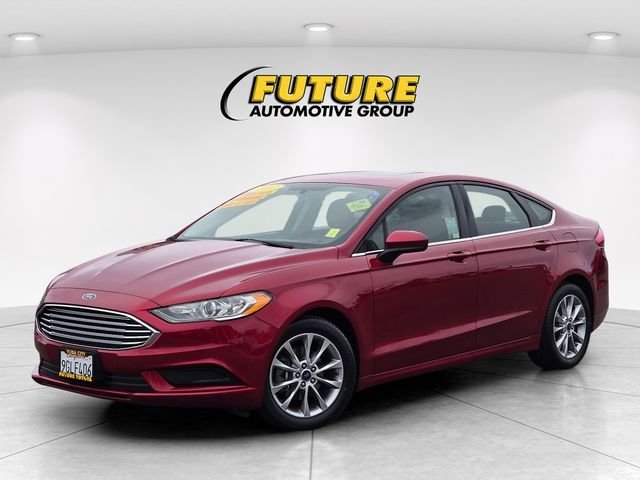 Used 2017 Red Ford SE image 8