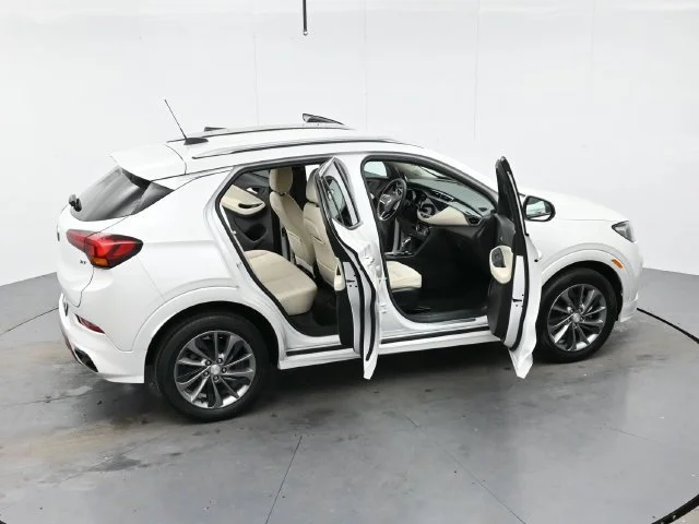 Used 2021 WHITE FROST TRICOAT Buick Preferred image 42