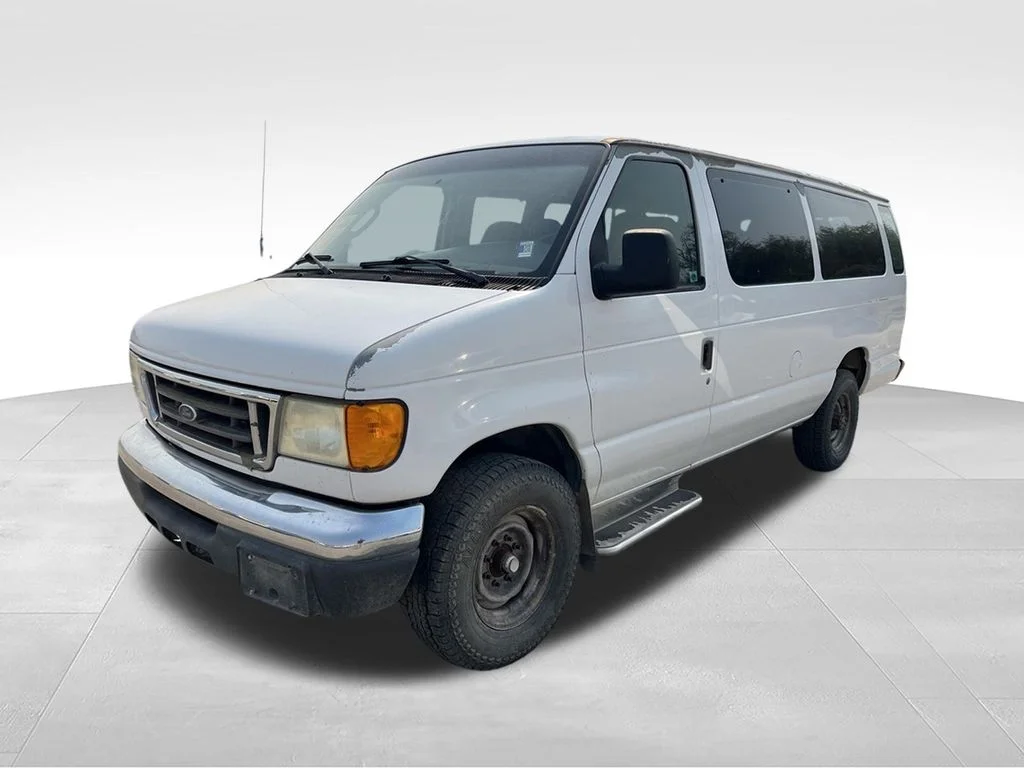 Used 2006 White Ford XLT image 1