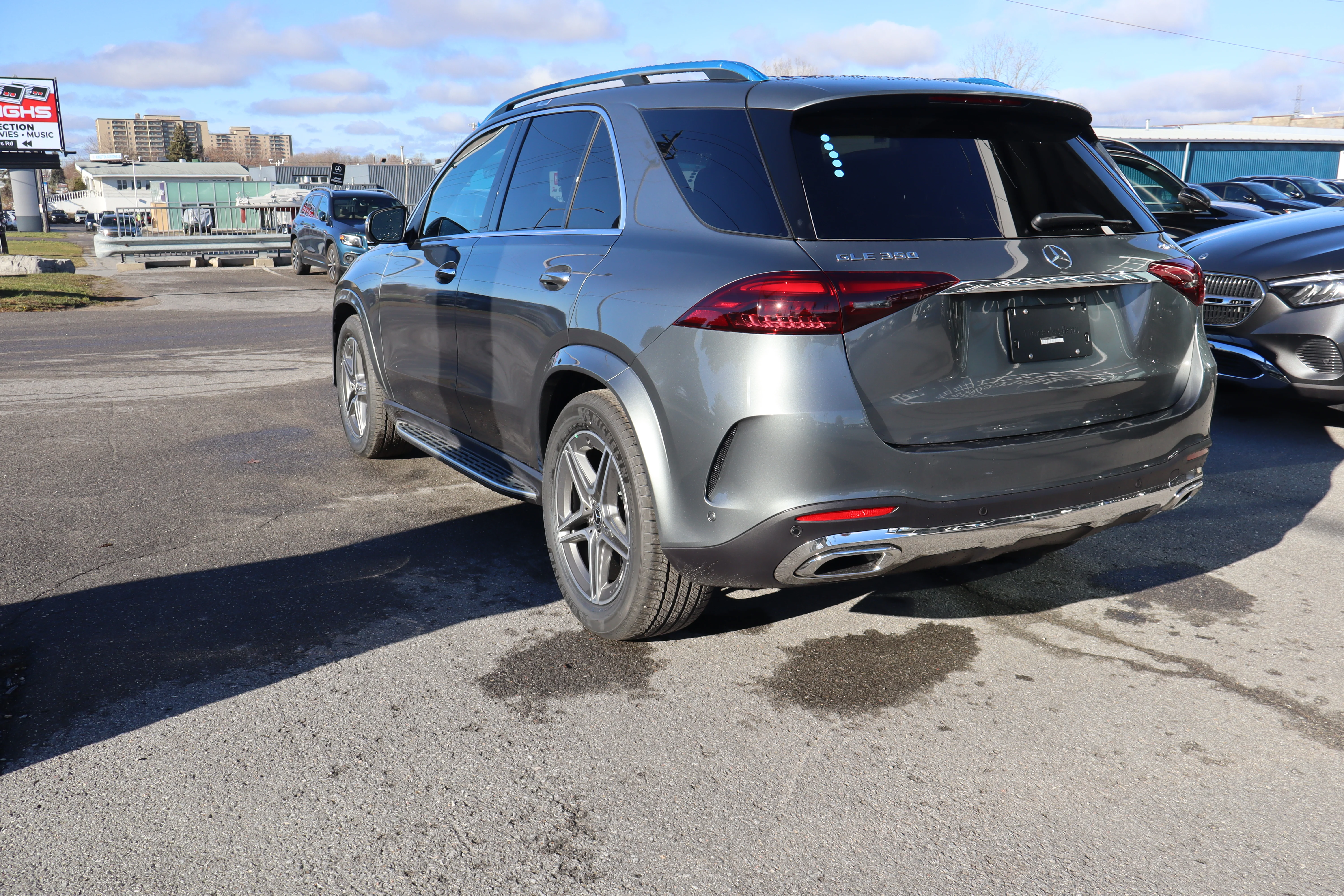New 2026 Grey Mercedes-Benz Gle 350 4matic Suv image 8