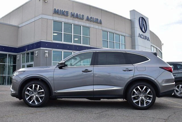 Used 2024 Liquid Carbon Metallic Acura Technology image 8