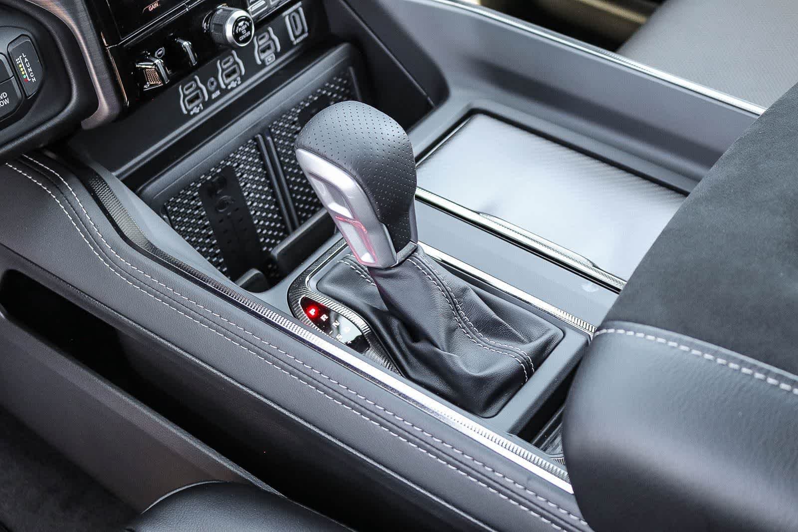 New 2026 Diamond Black Crystal Pearl-Coat Exterior Paint RAM RHO image 21