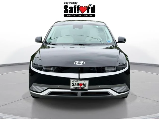 Used 2023 Black Hyundai Limited image 8