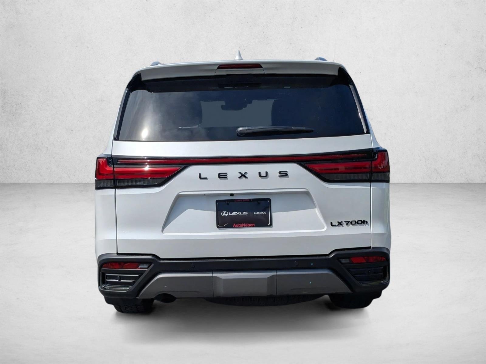 2025 Lexus LX Overtrail - Photo 7