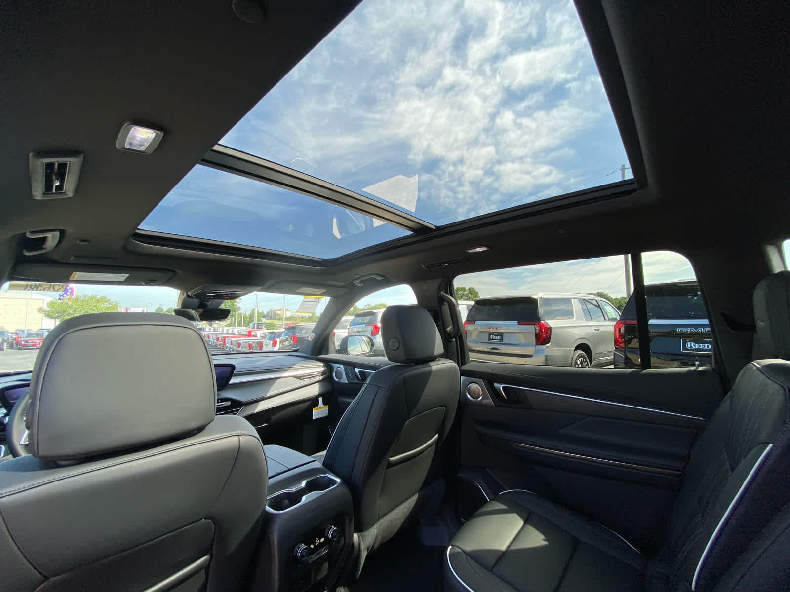 2026 Buick Enclave Avenir - Photo 26