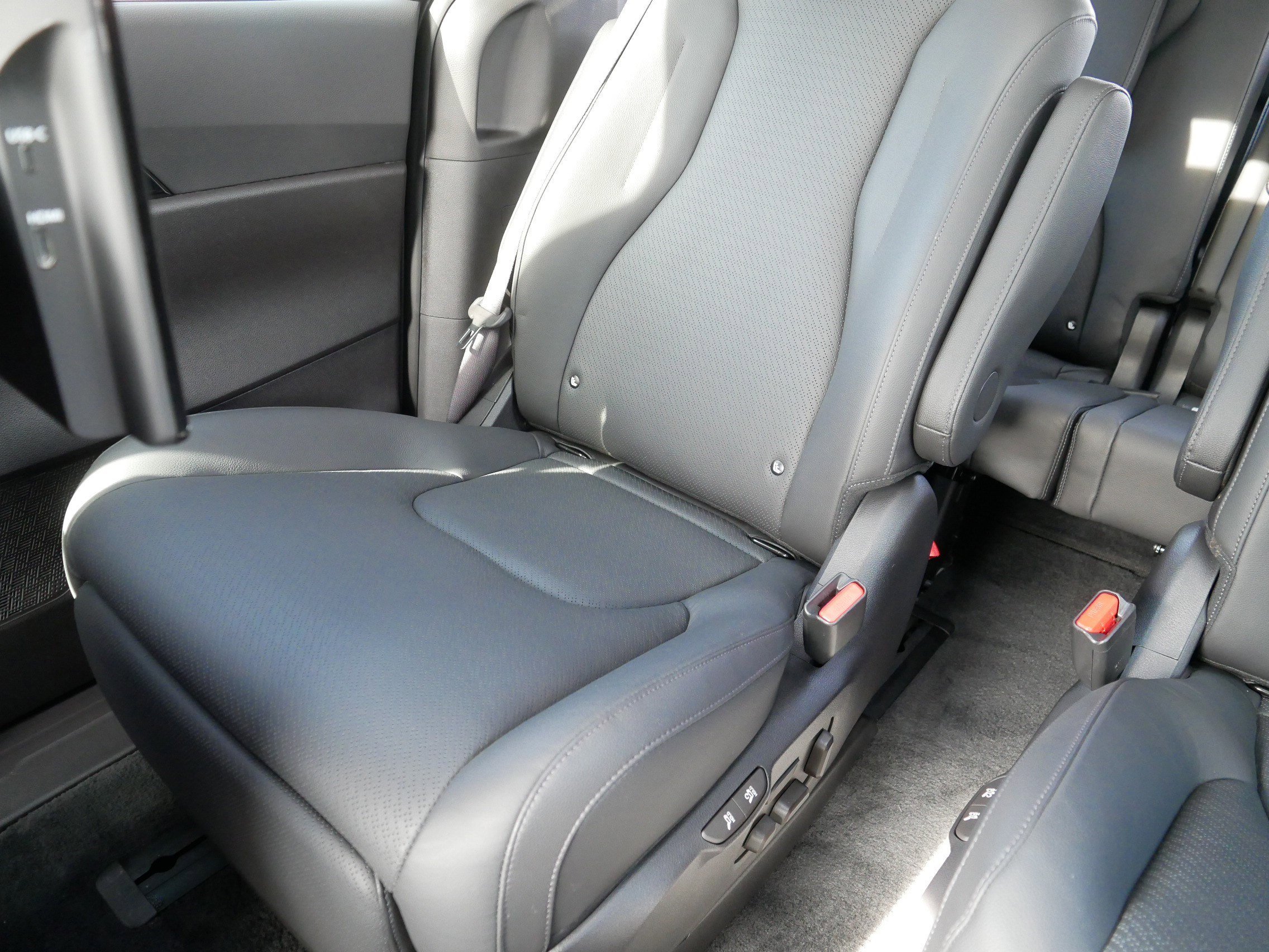Certified Used 2025 Astra Blue Kia SX Prestige image 12