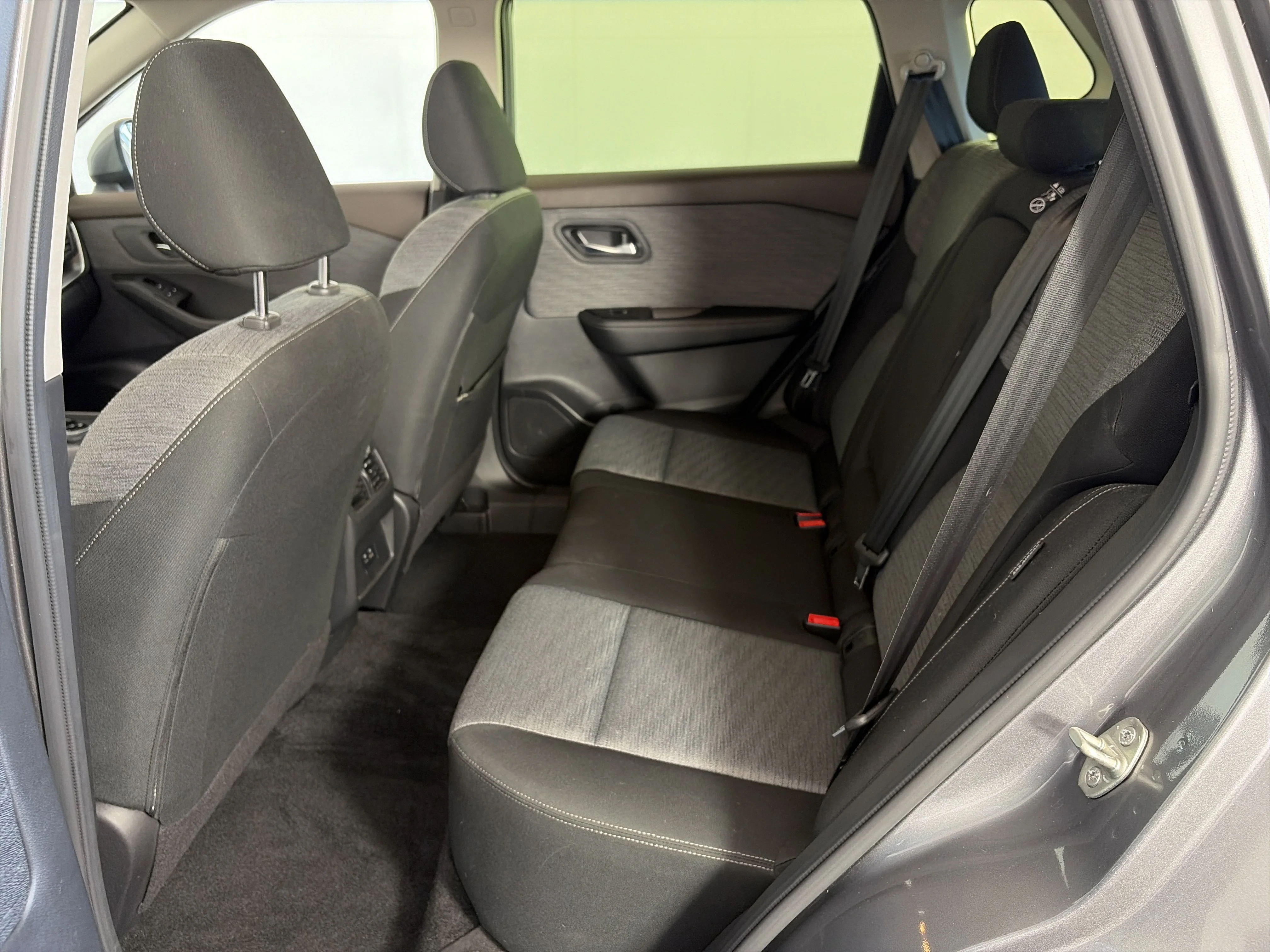 Used 2023 Gun Metallic Nissan SV image 8