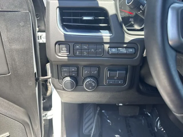 Used 2021 White Chevrolet Premier image 26