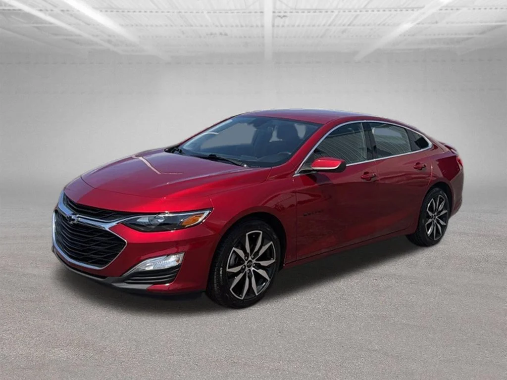 Used 2023 Red Chevrolet RS image 4