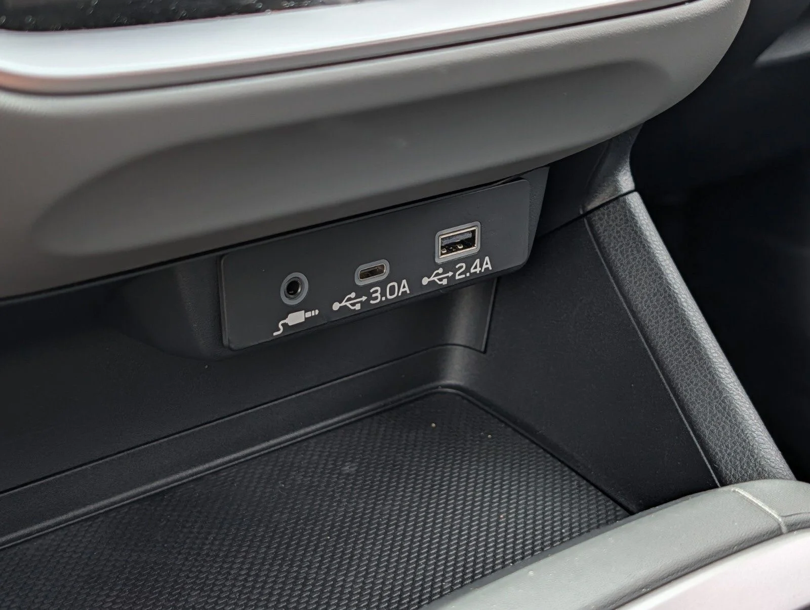 Used 2025 Silver Subaru Premium image 8