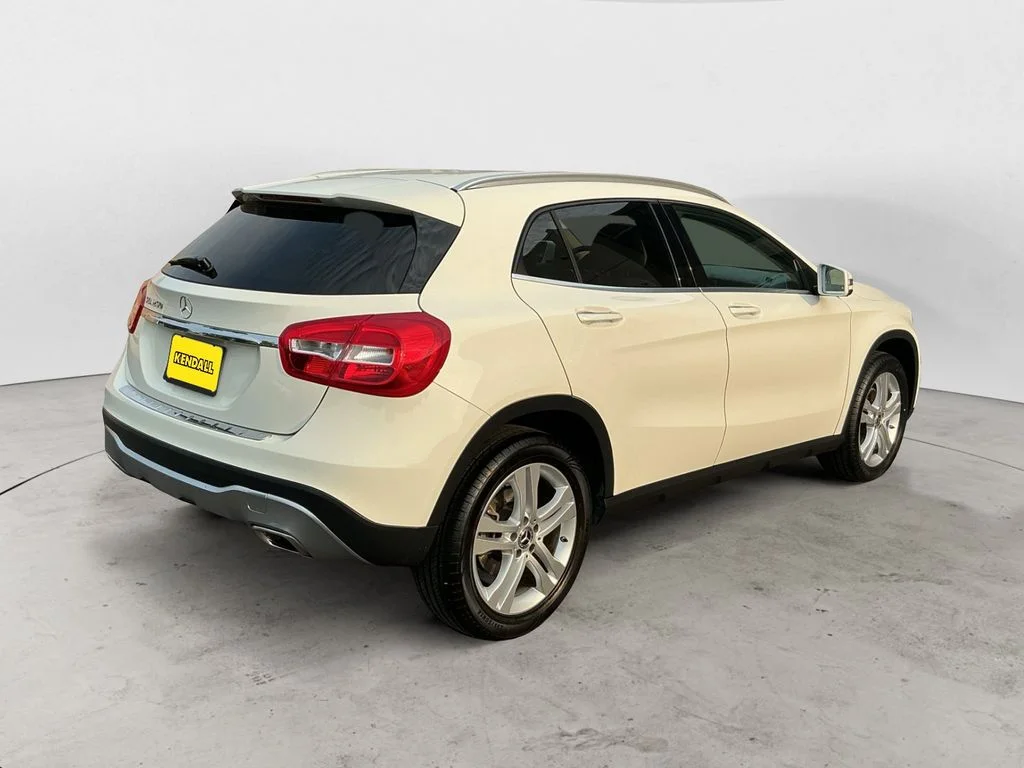 Used 2018 White Mercedes-Benz GLA 250 image 5