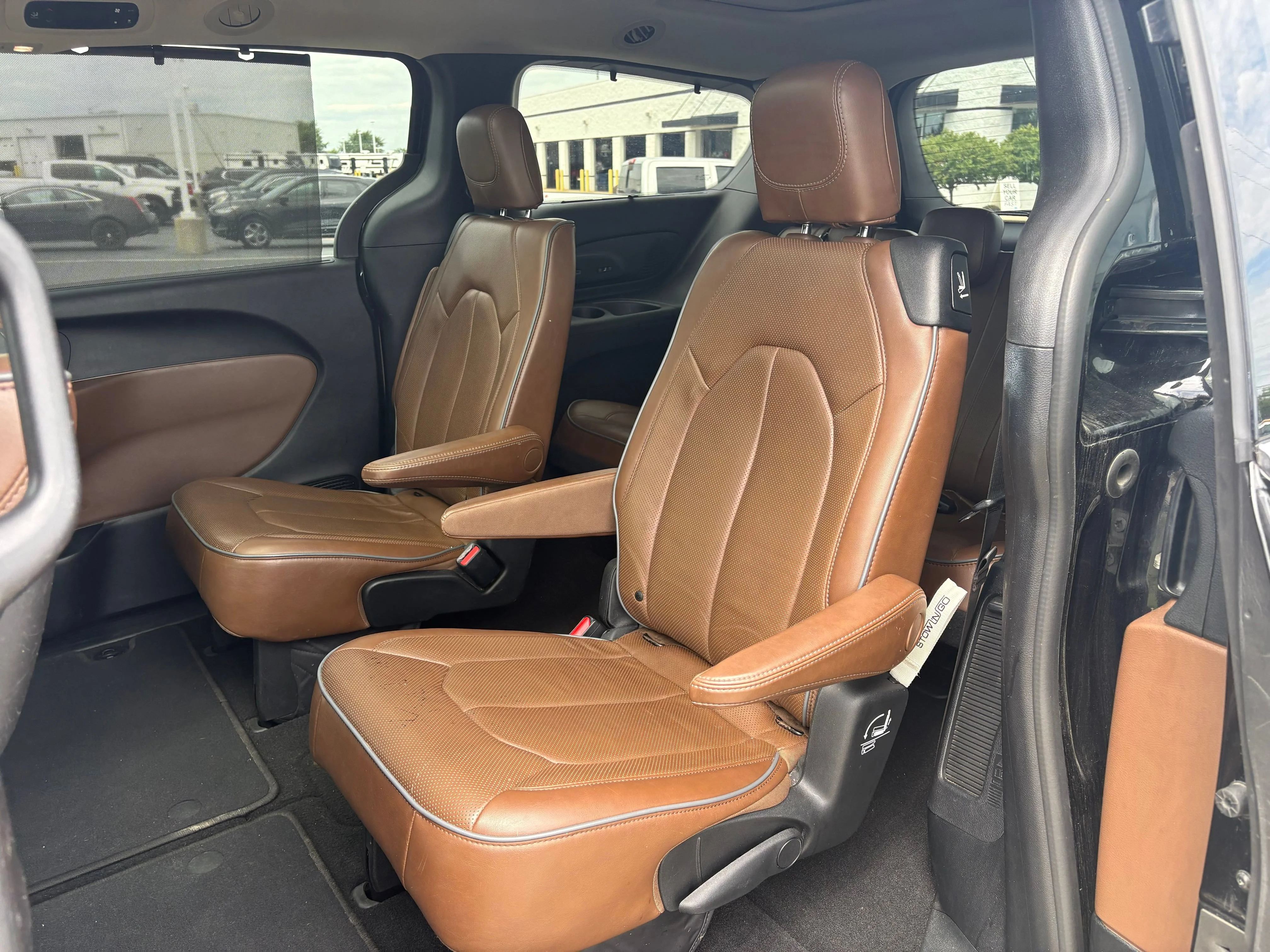 Used 2019 Black Chrysler Limited image 14
