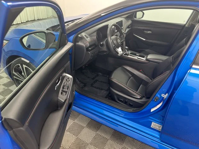 Used 2023 Blue Nissan SR image 11