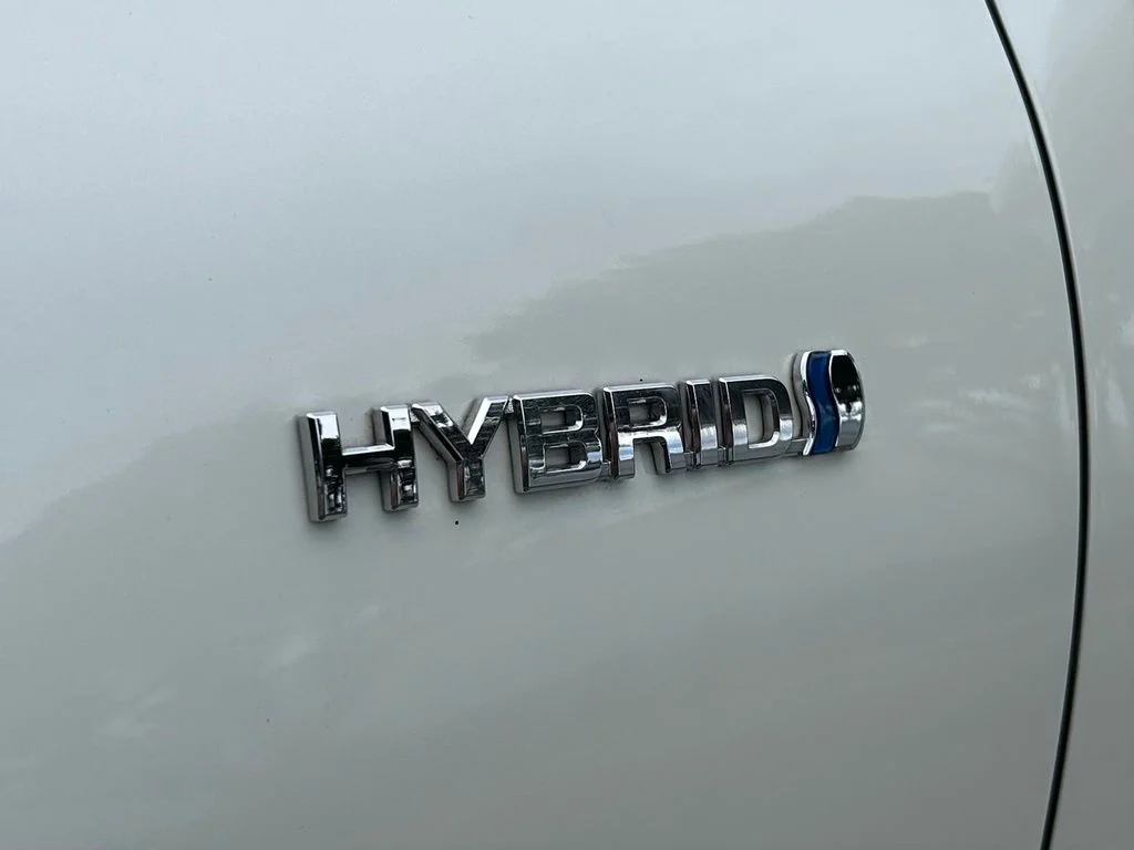 Certified Used 2021 White Toyota LE image 17