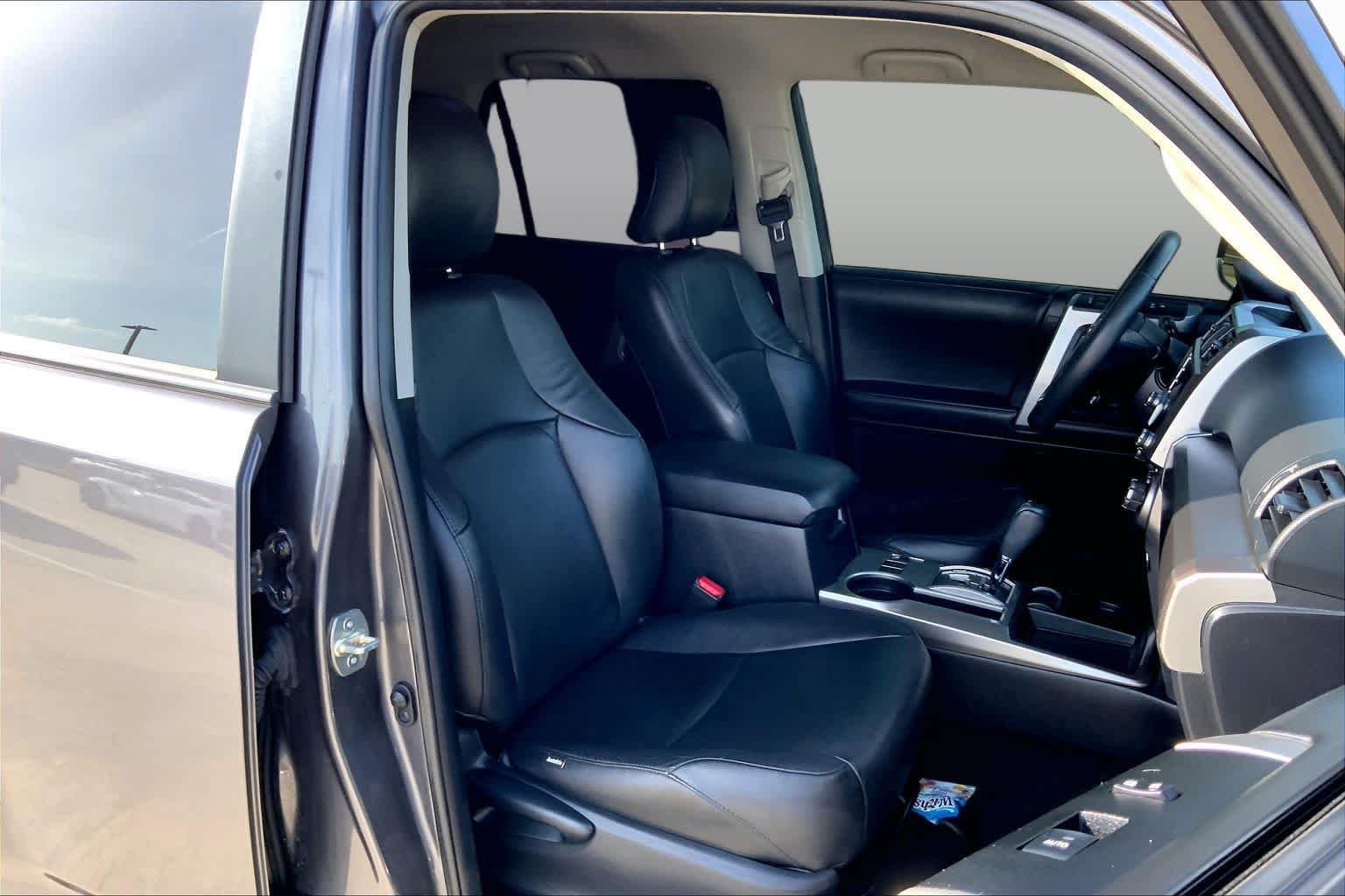 Used 2022 Magnetic Gray Metallic Toyota SR5 image 9