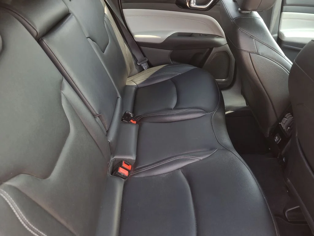Used 2025 Silver Jeep Limited image 12