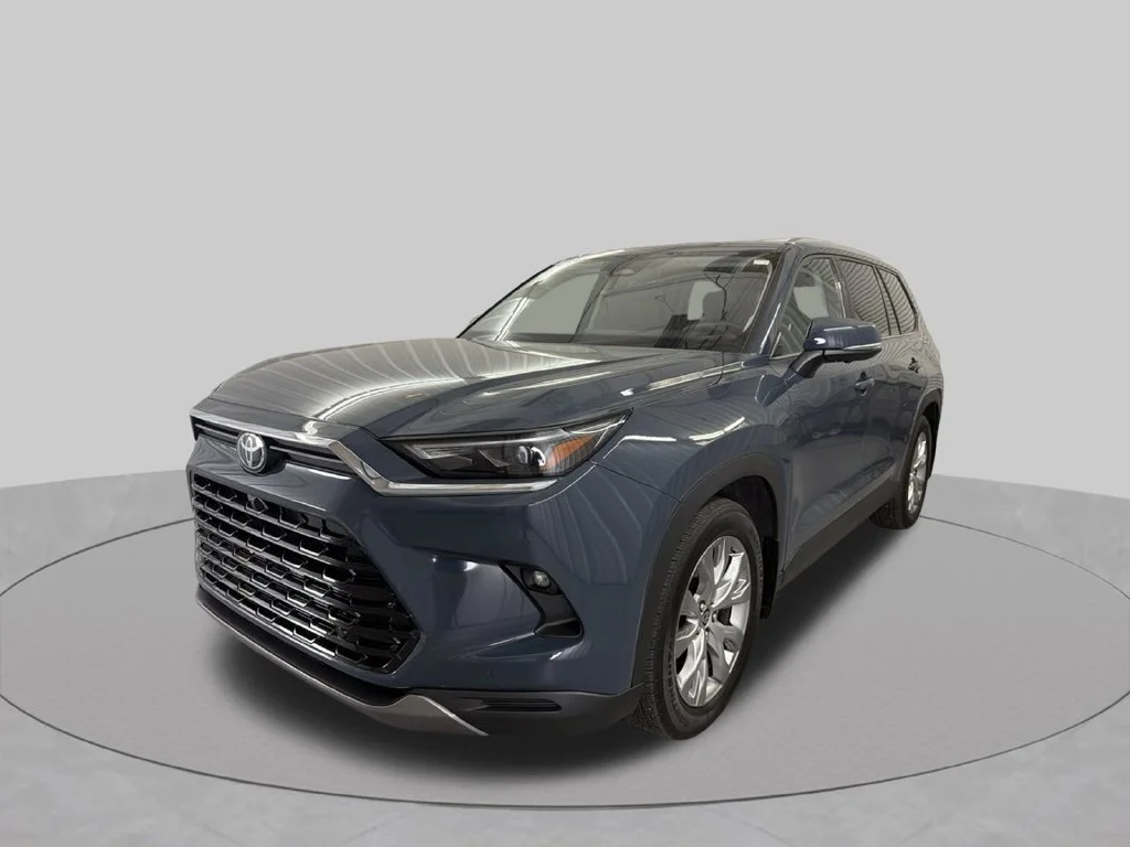 Used 2026 Cloud Toyota Limited image 5