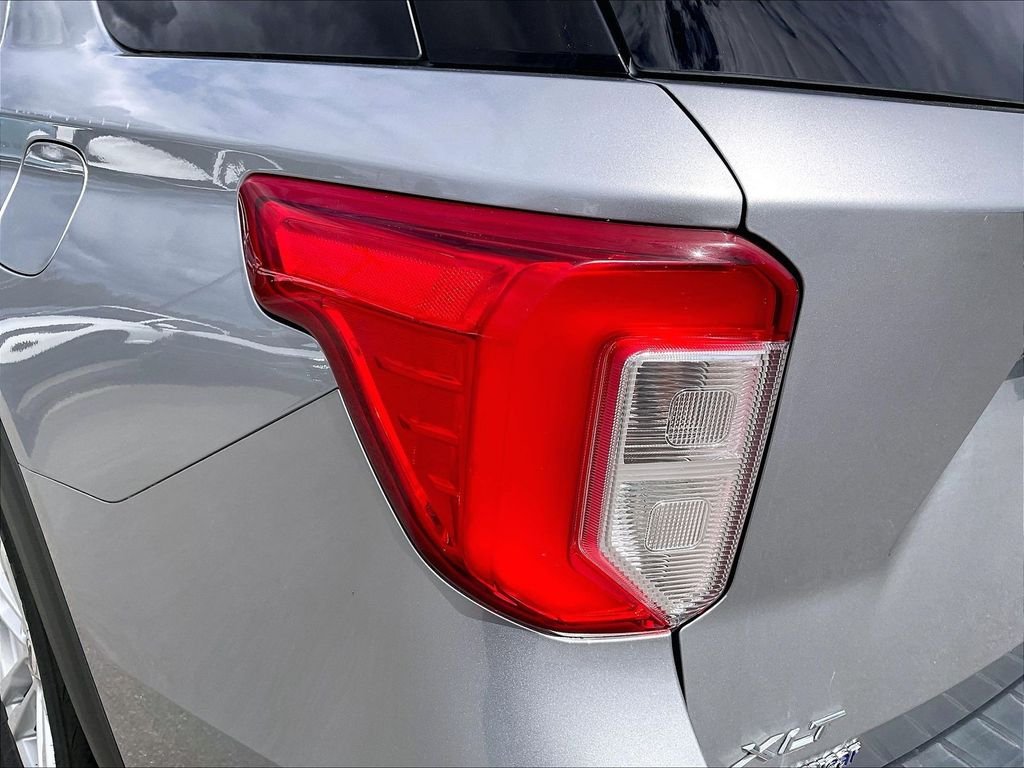 Used 2021 Iconic Silver Metallic Ford XLT image 32