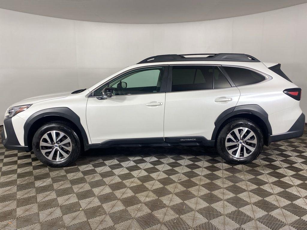 Used 2025 Crystal White Pearl Subaru Premium image 10