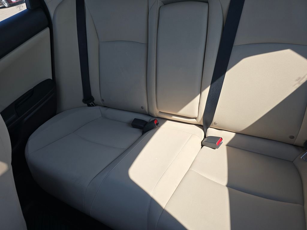 Used 2018  Honda EX image 18