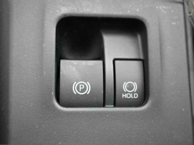 Used 2025 White Toyota XLE image 23