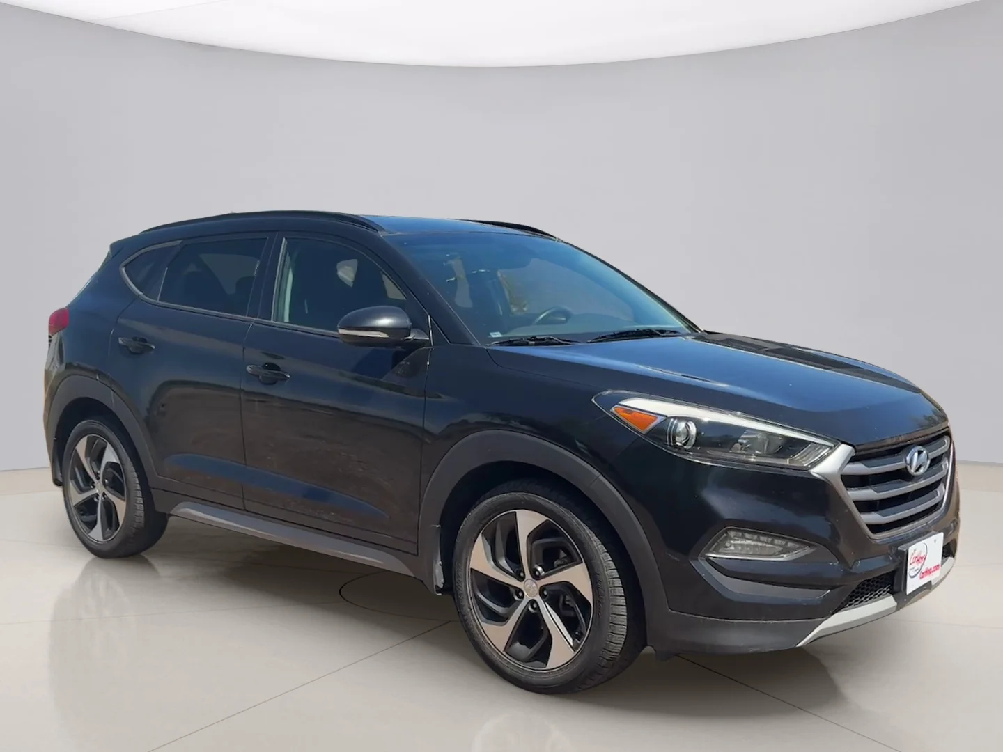 Used 2017 Gray Hyundai SE AWD image 7