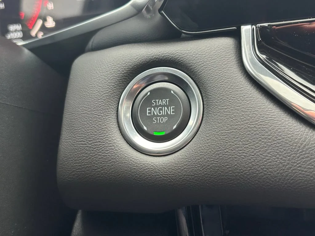 New 2026 Onyx Black GMC Elevation image 19
