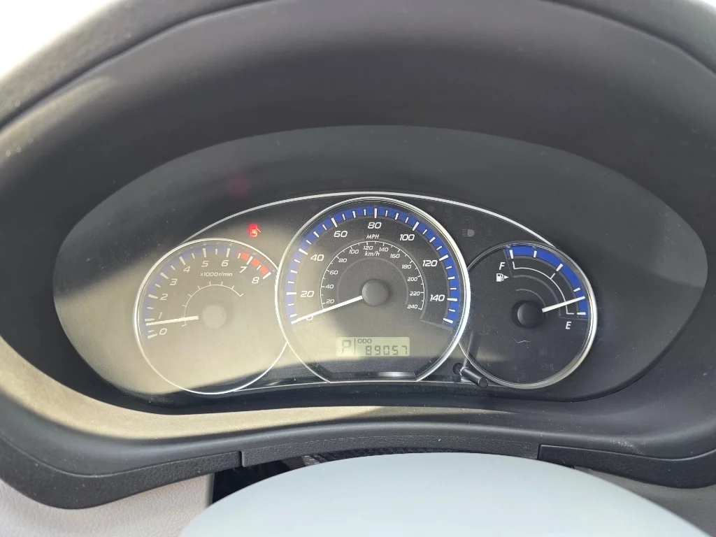 Used 2013 Satin White Pearl Subaru 2.5X image 20