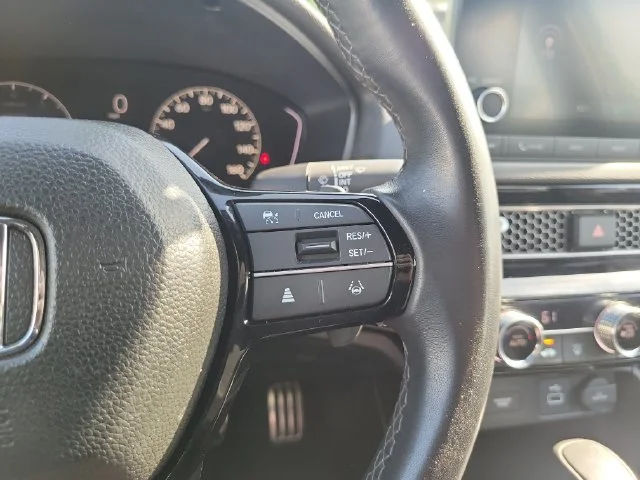 Used 2024  Honda Sport image 21