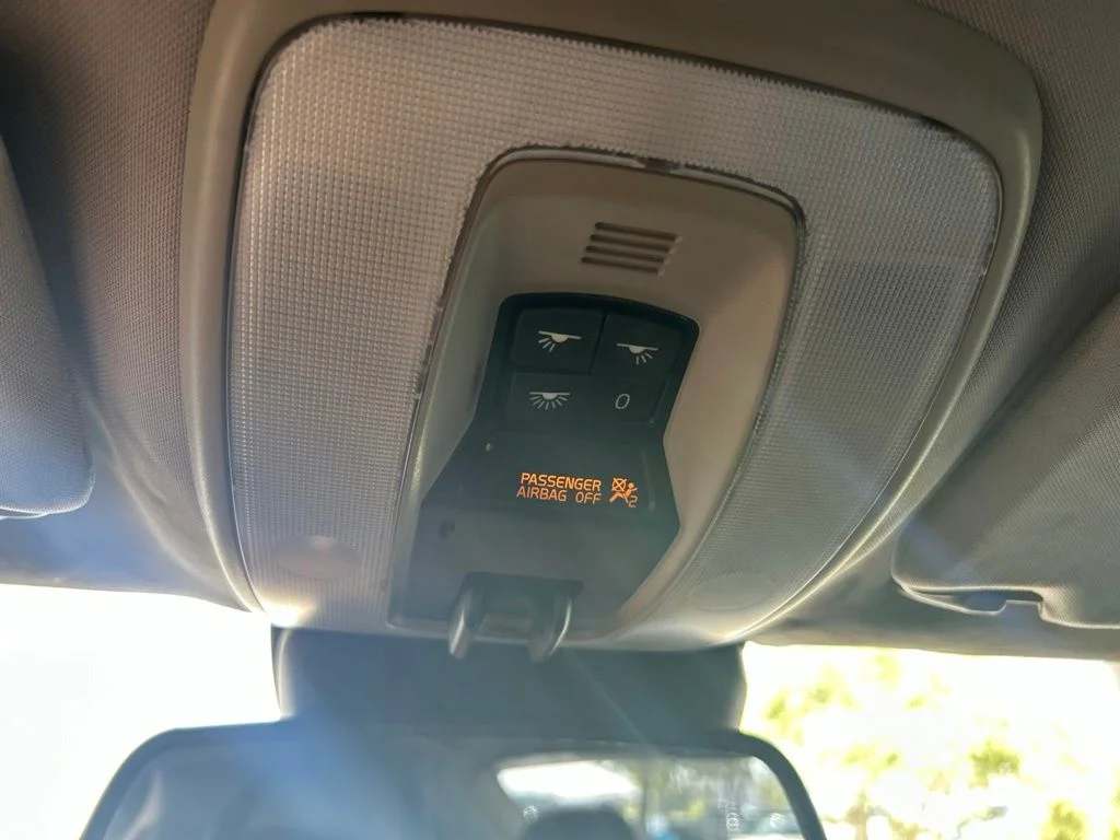Used 2013  Volvo  image 44