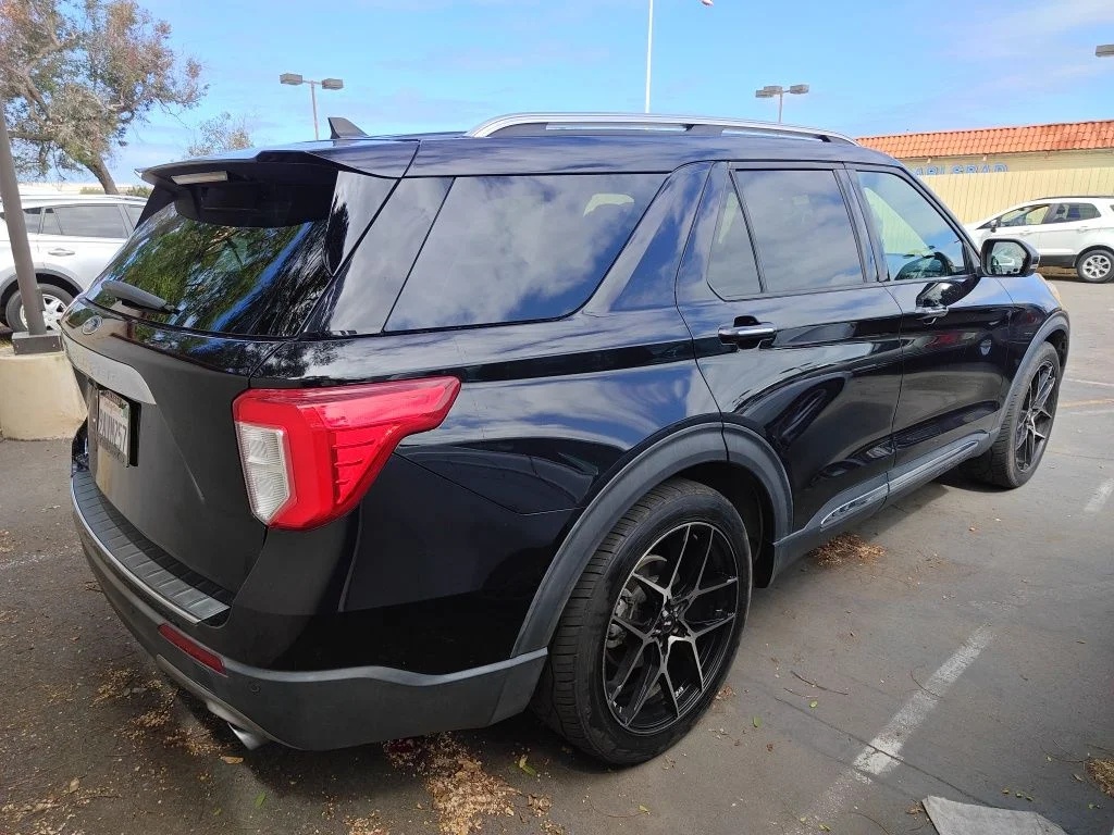 Used 2022 Black Ford Limited image 3