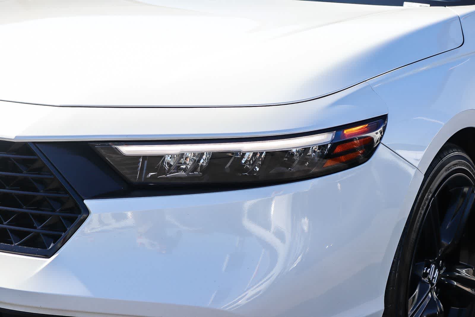 Used 2023 Platinum White Pearl Honda Sport-L image 8
