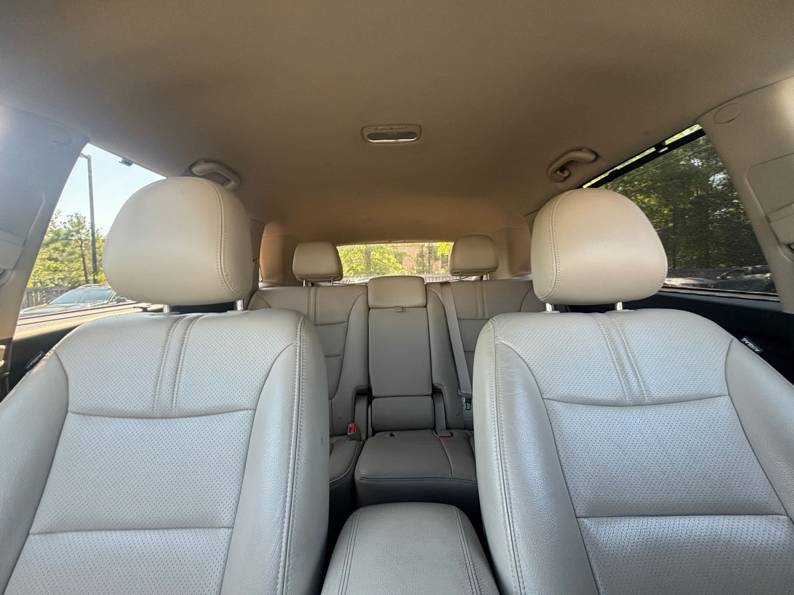 Used 2015 White Kia EX image 30