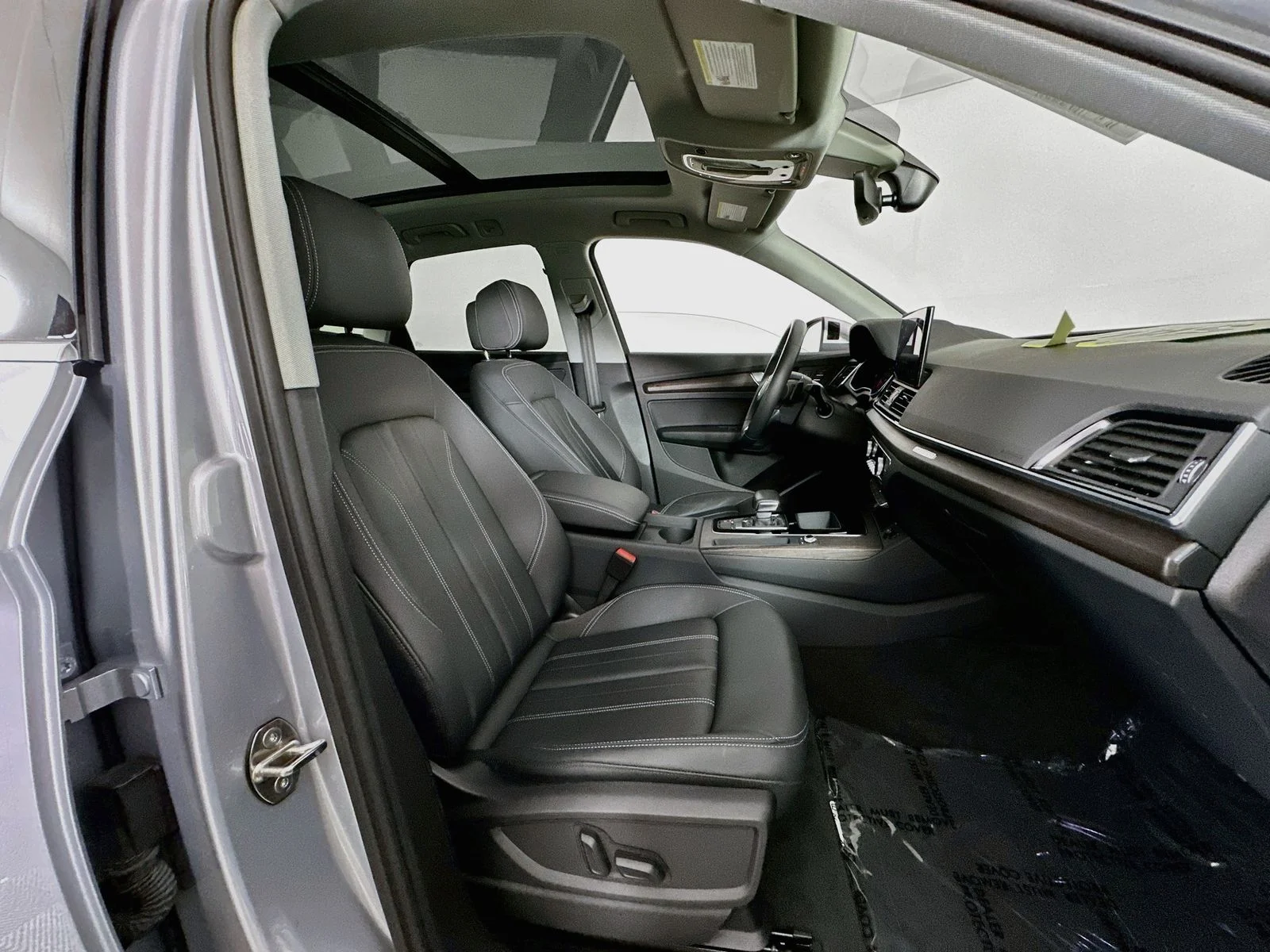 Used 2023 Silver Metallic Audi 45 S line Premium image 29