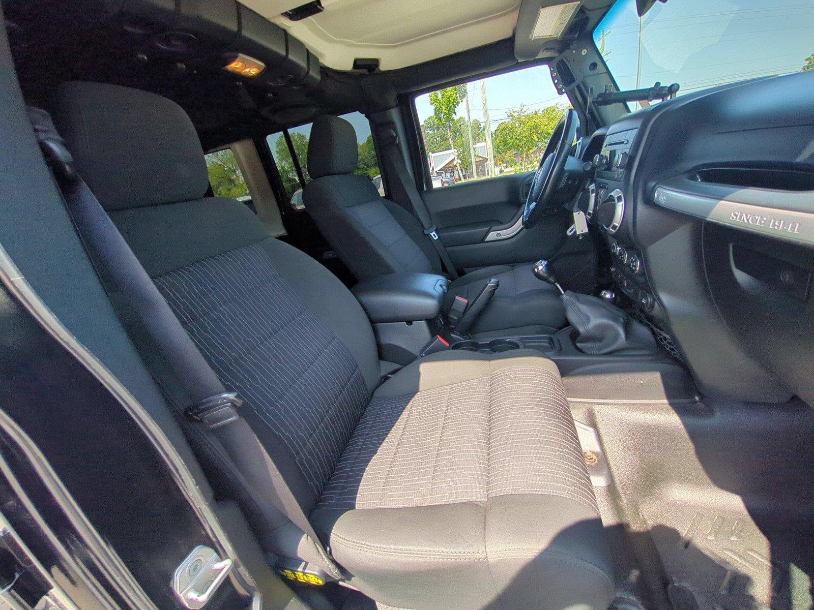 Used 2012 Black Jeep Sahara image 32