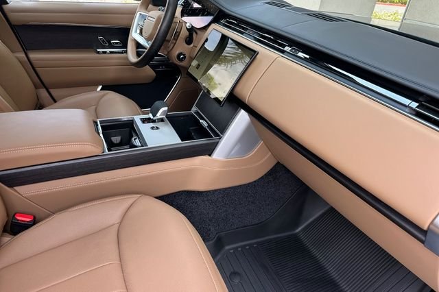 New 2026 Varesine Blue Land Rover SE image 14