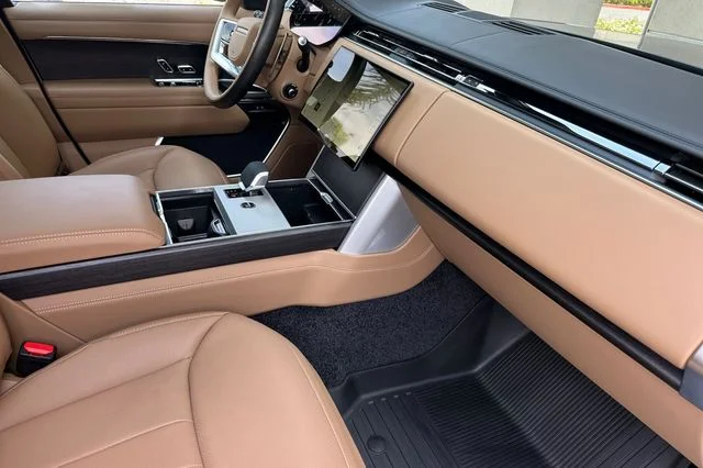 New 2026 Varesine Blue Land Rover SE image 14