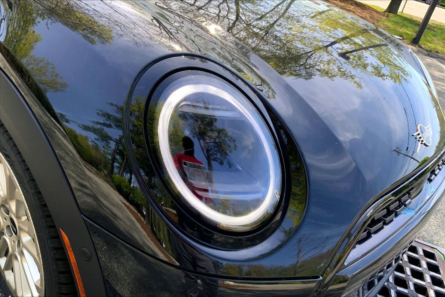 New 2026 Midnight Black II Metallic MINI Signature Plus image 13