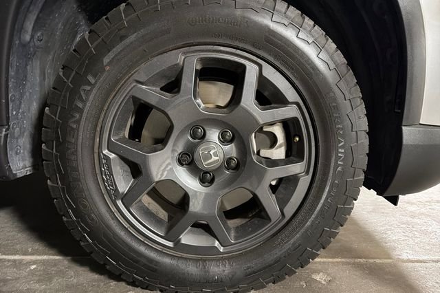 Used 2025 Lunar Silver Metallic Honda TrailSport image 5