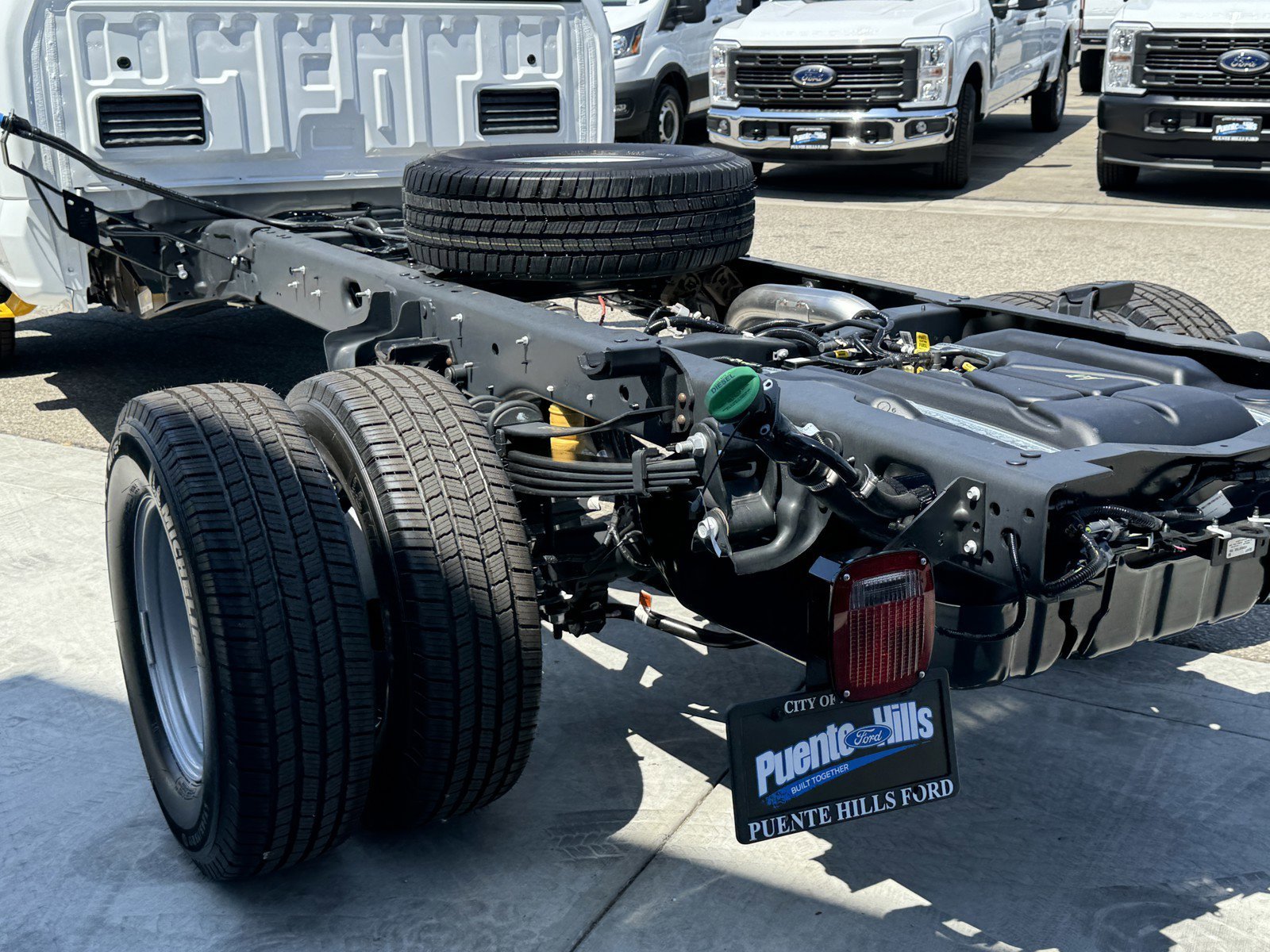 New 2024 Oxford White Ford F-350® XL image 10