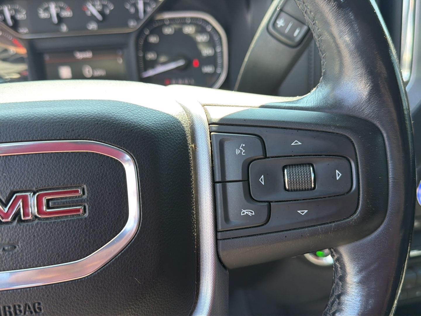 Used 2019 Onyx Black GMC SLT image 22