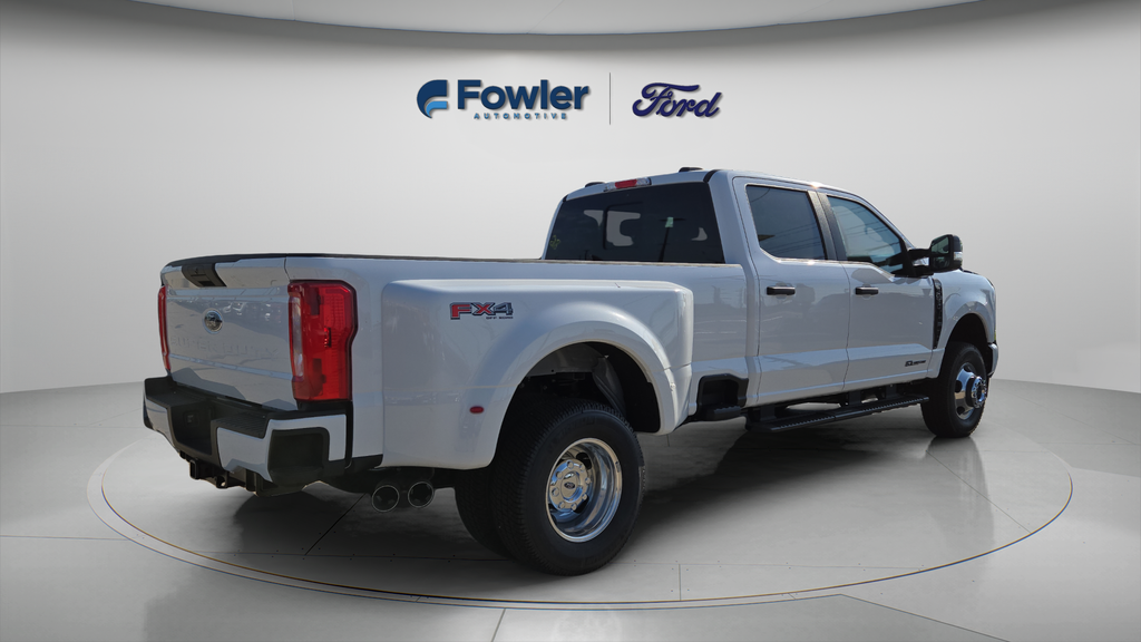New 2026 Oxford White Ford F-350® XL image 7