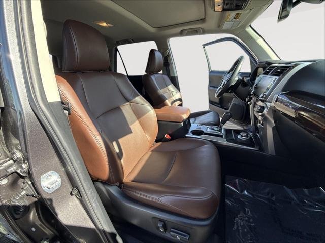 Certified Used 2021 MAGNETIC GRAY MET. Toyota  image 31