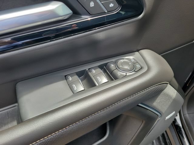 2026 Chevrolet Suburban Premier - Photo 23