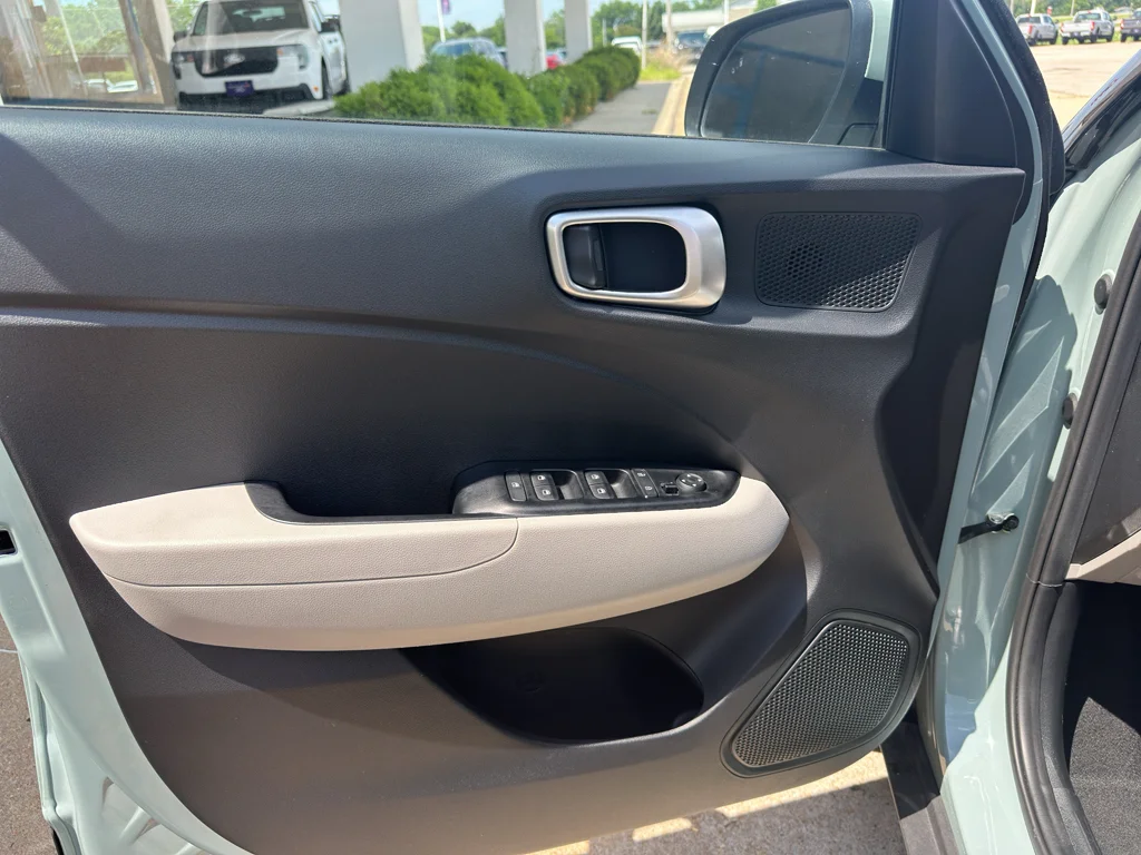 Used 2025 Mirage Green Hyundai SEL image 10