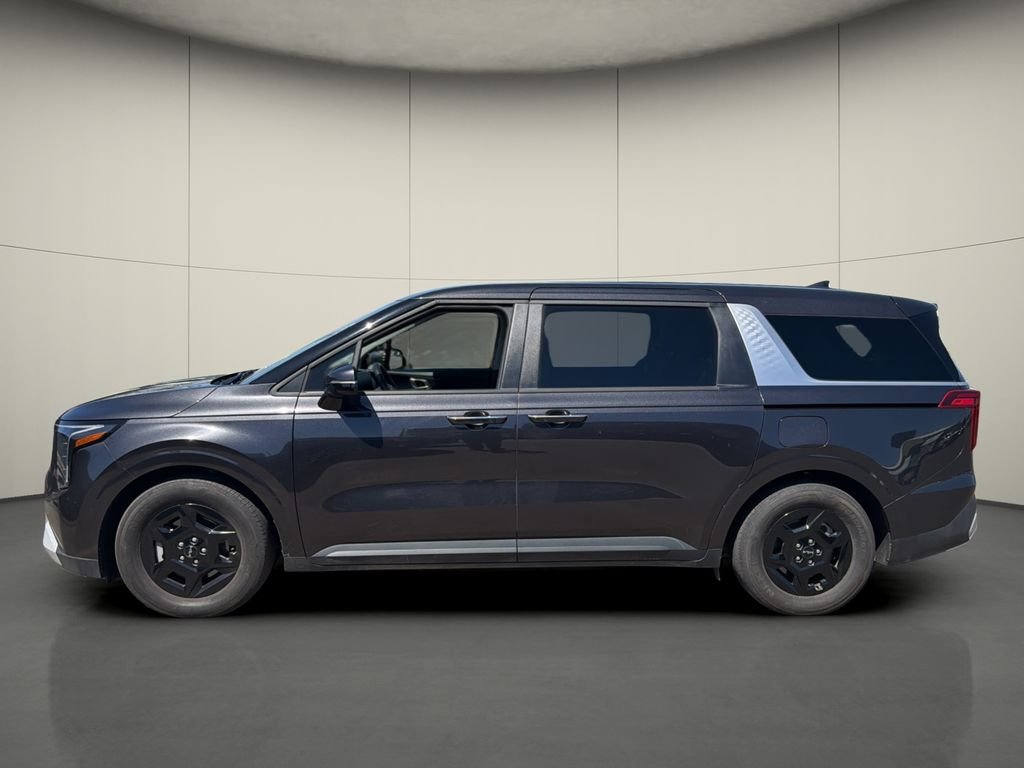 Used 2025 Gray Kia LXS image 4