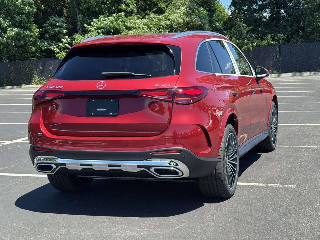 New 2026 MANUFAKTUR Patagonia Red Metallic Mercedes-Benz GLC 300 image 10