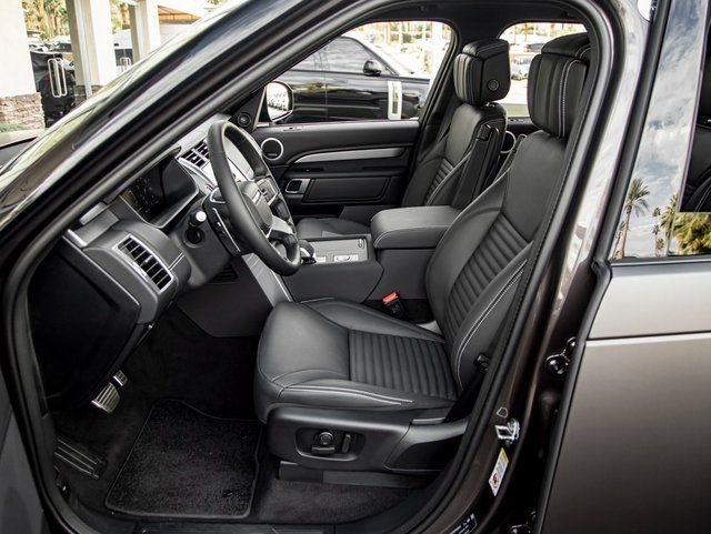 2026 Land Rover Discovery Tempest Edition - Photo 14